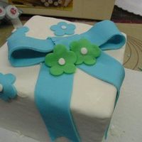 Fondant Ribbon Cake Wilton III http://nujoikitchendiary.blogspot.com/2008/07/adventures-in-cake-decorating.html