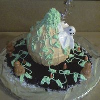Ghost On Pumkin 2009 Halloween cake w. ghost made of fondant.