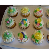 Easter Cupcakes Buttercream icing, royal icing flowers
