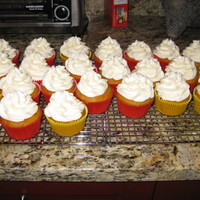 Pumpkin Cupcakes With Cream Cheese Icing Today I discovered icing tip 2D - I'm in love! I made the Moist Pumpkin Cake recipe by BakerDee1875 and iced the cuppies with cream...