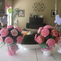 Baby Shower Cupcake Bouquet Thank you for the great tutorial cakecentral! Chocolate and strawberry cupcakes with BC. Butterfly no fail sugar cookies with royal icing...