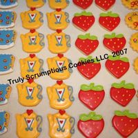 Tea Pots And Tea Cups I did these for a 1st grade girl's birthday party. The customer asked me to use gold, blue, red and yellow. I think they turned out...