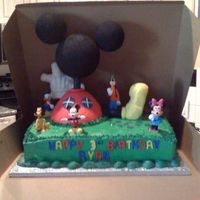 Mickey Mouse Clubhouse Thank you Melody4me for all your help and inspiration. This was a really fun cake to make, I just need tons more RKT practice!!