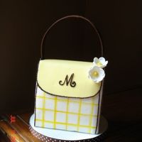 Mom's Birthday Cake... This cake is totally inspired by those sweet Cakegirls. I love their work and I guess my Mom does too because she wanted me to make this...