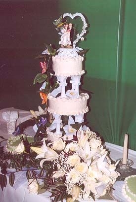 Butterflies And Lily Cake 