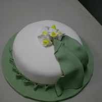 Final Fondant And Gumpaste Class Cake I have fallen in love with this cake. Our teacher taught us the Calla Lily in class. This cake went so much better than my first. This is...