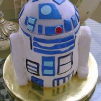 R2D2 This cake took a lot longer than I thought it would, but it was a lot of fun to make :-) Thanks for looking!