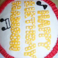 High School Music Here is a view of the top of the cake...sorry i dont know how to put it all on one pic yet..... i'll work on it!