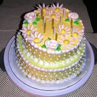 Daisy Birthday Cake Buttercream with fondant daisies