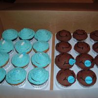 Misc_034.jpg The pacifier, bottle & rattle are all fondant. These were a hit!!