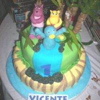 Backyardigans The figures are made in gumpaste. Real plants, cake covered in fondant