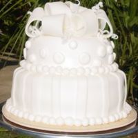 Fondant Class Cake This was my first fondant cake done in class.