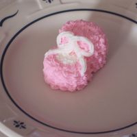 Baby Bootie I made this using 1 and 2/3 of a large marshmallow. It's iced with buttercream using a star (13) tip and an 'e' pattern....