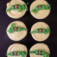 Pea In A Pod Fondant baby peas on cupcakes.
