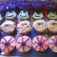 Halloween Cupcakes We do a get together after home soccer games and have dinner, I'm providing dessert for the kids:)