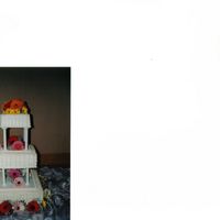Duck Wedding This cake is done in buttercream with fresh gerbera daisies.