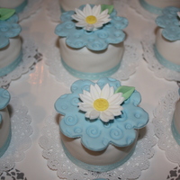 Mini Cakes For A Baby Shower 