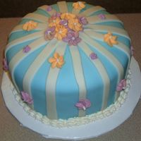 Practice Cake 1st MMF attempt, 1st royal icing drop flowers. MMF was easiler than I thought, I learned alot already for my next time. 8" 1/2...