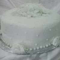 Final Cake - Wilton Level 1 Yellow Cake, Smooth Buttercream You'll noticed my roses got flatten by the cake carrier! :(