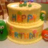 Veggie Tales The colors show up a little off on here. All I had was my phone camera and that doesn't always work the best. The cake is covered in...
