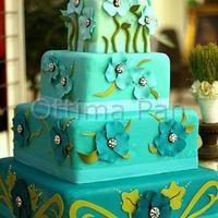 Turquoise Nature This cake was inspired by a great designer, loved how the colors turned out, also the flowers are uncommon