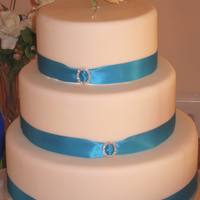 3 Tier Wedding Cake 3 tier fondant iced