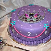 Princess Tiara My neice asked me to make the cake for her daughter's first birthday - she said she wanted something with a 'princess/fairy tale...