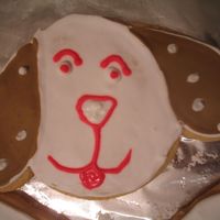 Puppy Cookies I used a heart cookie cutter for the ears, and a circle cutter for the head. I decorated with royal icing.