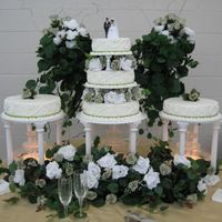 Sage And White, 3 Fountains 