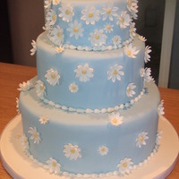 Blue Wedding Cake With Daisies 