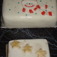 Snowman & Stars fruit cake covered with fondant.