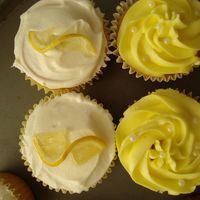 Cupcakes these were cupcakes were made for a wedding - they wanted vanilla and lemon cupcakes.