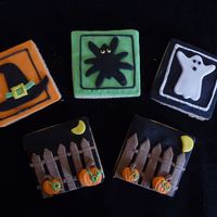 Halloween I had some Halloween cookie ideas floating around in my head and had t try them, even though it's a little early for the holiday. They...