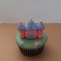 Castle Cupcake Inspired by some much fancier castle cupcakes on Flickr (by Treasures and Tiaras). I just had some left over stuff from another project and...