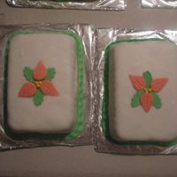 Christmas Fruit Cakes COVER WITH FONDANT AND POINSETAS OF PASTILLAJE.