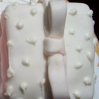 Petite Fondant Cake my very first time doing fondant