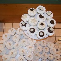 Cupcake Wedding Cake I made this cake as a gift for a friend of mine