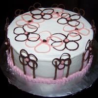 Chocolate Flowers I was just goofing around and I came up with this design on a single layer 6"cake.