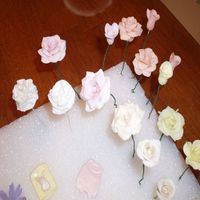 Gumpaste Flowerrs Roses and leaves they havent been finished yet.