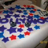 The Fondant Pieces For A Hollywood Themed Cake I made these for a 9 year old little girls hollywood themed cake. I used florest wire to make them stand up.