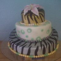 Wild Cake!!! SILVER AND GOLD COLOR,AIRBRUSHED.FAKE CAKE FOR DISPLAY!