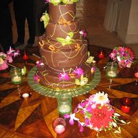 Choc. Wedding Cake MY INTURPRITATION OF CAKE WORKS SIGNATURE SWIRL DESIGN .