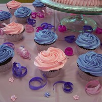 Rosette Cupcakes Buttercream with tip 1M