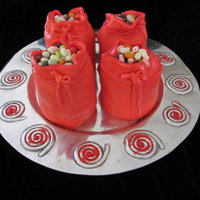 Harry Potter Every Flavored Bean My kids are crazy for Harry Potter. So they told me of the story of the every flavored beans. I made four cake in soup cans! Wrapped them...