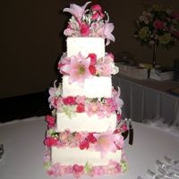 Square Wedding Cake Just made this for a wedding this weekend. Thr bride hates greenery and I don't know what I'd do with out it so I wish there was...