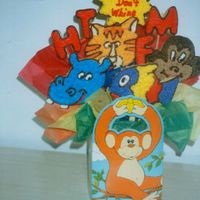 Animal Bouquet For my granddaughter's teacher. They were studying about theseanimals.