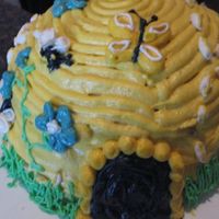 First "bee-Day" Cake Little beehive for my son's first B-day. Used a bowl for the cake and decorated it like a hive. This is one of my favorites.