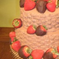 Basketweave_With_Strawberries-.jpg practice cake