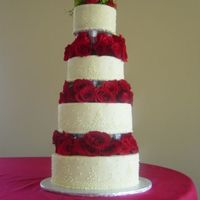 Fresh Roses The fresh flowers that were ordered were to be 3" in diameter, I received buds on the table and had to force them open and stack on...