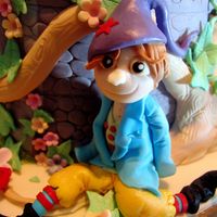 Elf Edible Elf (no supports etc)...whoops...I took the photo before adding his hands!!